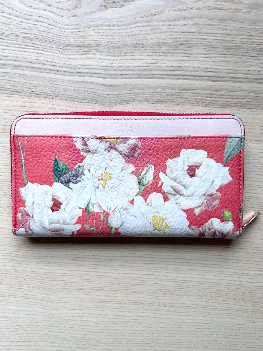 Ted Baker Jete Iguazu Floral Pebbled Leather Zipper Wallet Designer Luxury